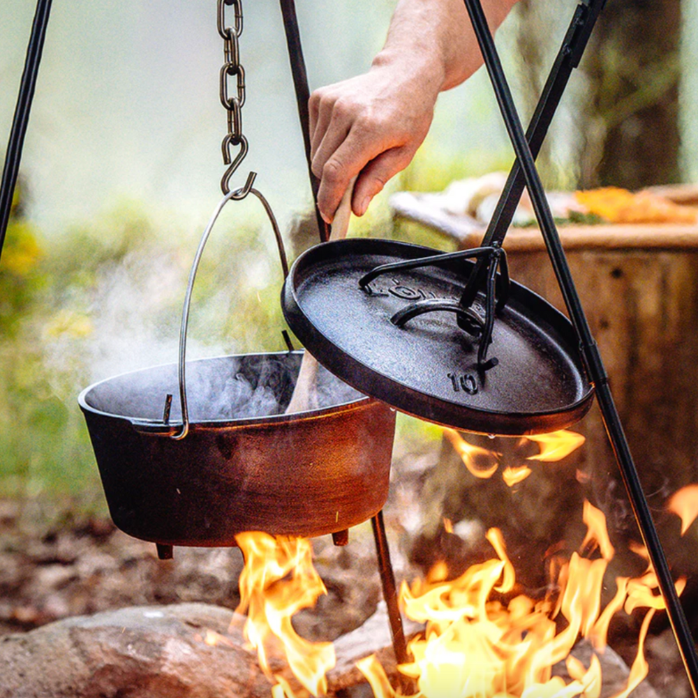 Lodge Cast Iron Deep Camp Dutch Oven