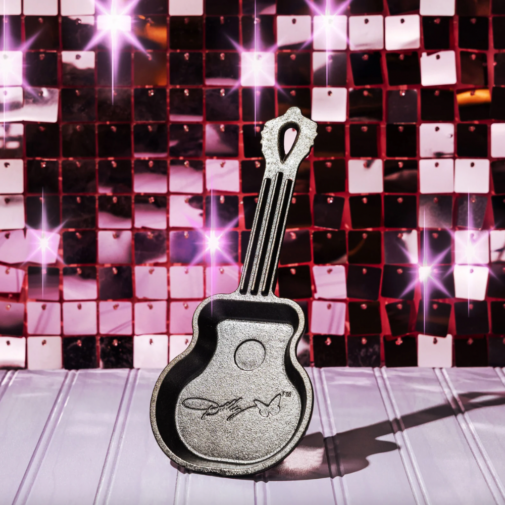 Lodge Cast Iron Dolly Parton Rockstar Guitar Mini Skillet